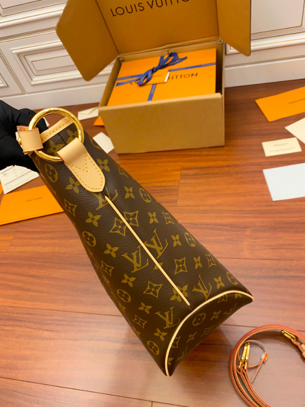 refined Louis Vuitton Delightful Shopping in Women's - Bags & Wallets in City of Toronto - Image 2