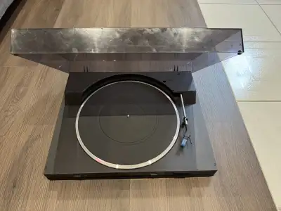 Yamaha P31 Turntable, View more
