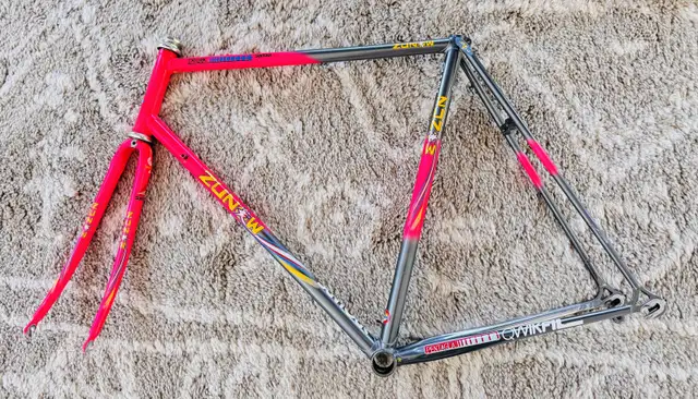Zunow Z1 58 cm Vintage Bicycle Frame and Fork in Frames & Parts in City of Toronto - Image 3