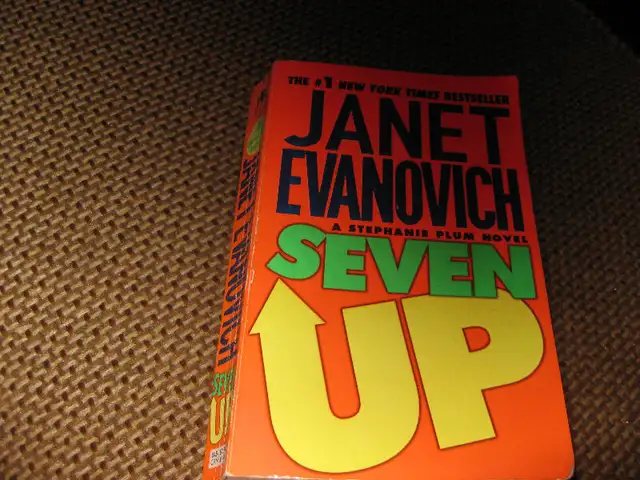 DIANE HOH - THE FEVER - LIVRE DE POCHE EN ANGLAIS - ET AUTRES in Other in Laval / North Shore - Image 8