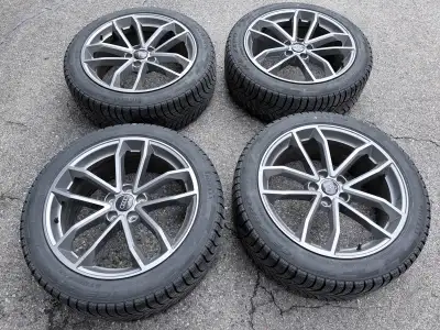 These 19-inch alloy wheels come mounted and balanced with a set of Pirelli Ice Zero R winter tires....