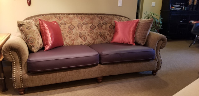 Very Clean Sofa / Couch in Couches & Futons in Calgary