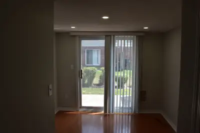 Description For Rent – Townhouse in Mississauga 80 Acorn Place, Unit #13, Mississauga, ON L4Z 4C9 No...