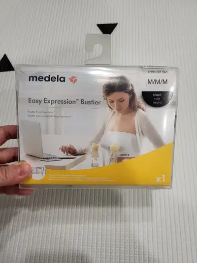 [BRAND NEW] Medela Easy Expression Pumping Bra (Medium), View more