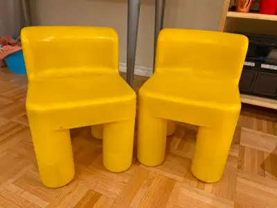 Iconic and durable child-sized plastic chairs Indoor/outdoor Lightweight Negociable Been used so the...