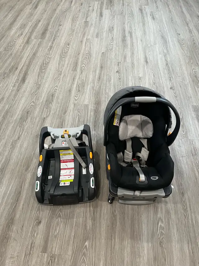 Chicco car seat with two bases and cover in Strollers, Carriers & Car Seats in Ottawa - Image 3