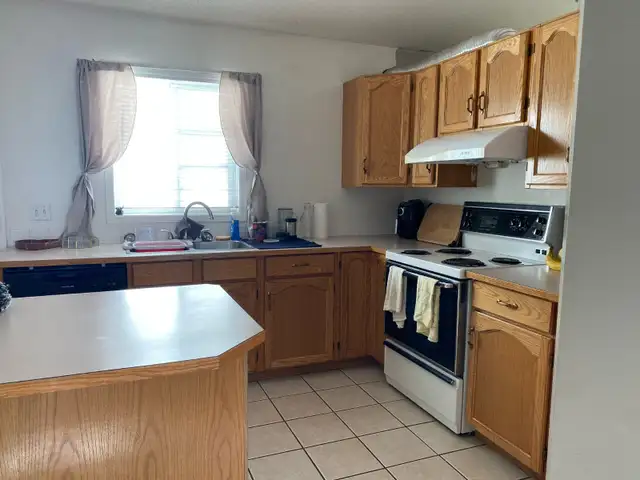 Two Bedroom Main Floor With Private Entrance in Arbour Lake NW in Long Term Rentals in Calgary - Image 4