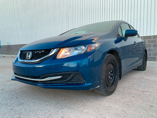 2014 Honda Civic LX Manual Sedan - Rebuilt Title in Cars & Trucks in Winnipeg - Image 2
