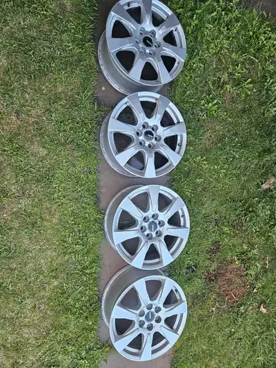 18 inch RSSW 6 Bolts Aftermarket Rims. They come with sensors as well. Bolt pattern, 6x139.7 6x5.5 P...
