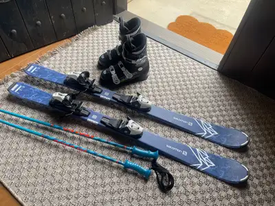 Kid's Salomon ski package, View more