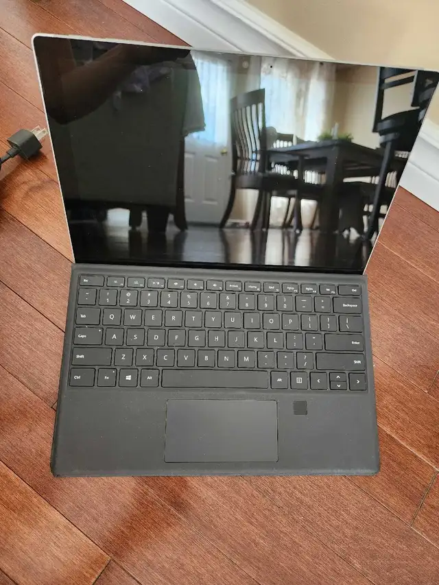 Microsoft Surface Pro 563893269208451121