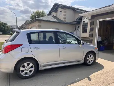 NISSAN VERSA 2010 - Great condition - Female owner, no accidents - No issues; engine and transmissio...