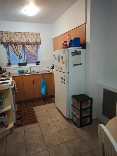 Large renovated 3 1/2 NDG (close Monkland Village) for August