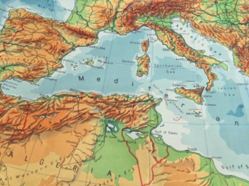 Antique classroom roll down map of Europe Arts & Collectibles