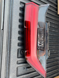 2020 Honda CR-V left taillight