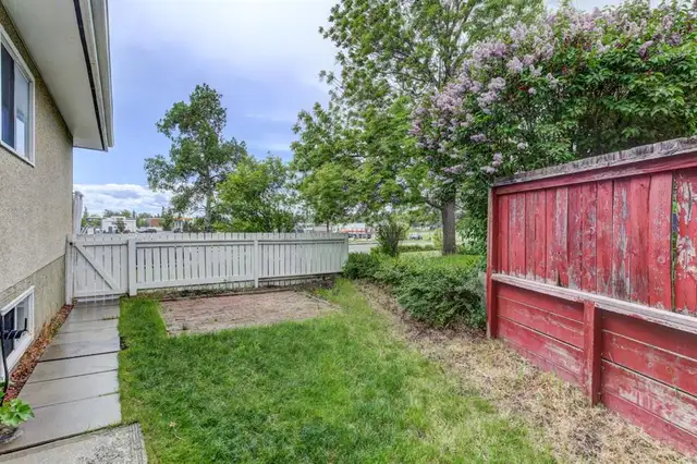 Bright & Spacious Legal 3-Bedroom Basement Suite Best Location in Long Term Rentals in Calgary - Image 9