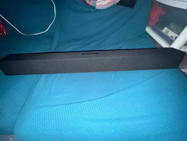 VIZIO 32” sound bar in General Electronics in Cambridge - Image 7