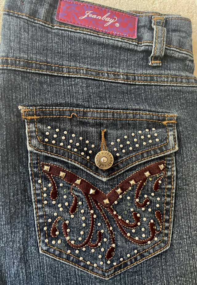 New Vintage Jeans!  in Women's - Bottoms in Banff / Canmore - Image 4