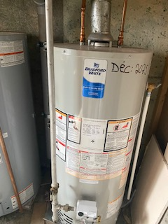 2 Tank chauffe eau a gaz naturel à vendre 60 gallons Installé en Janv 2025 40 gallons installés en D...
