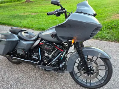 2018 Road Glide CVO in Gunship Grey 117 ci Great shape with Legend Revo A adjustable rear shocks, ha...