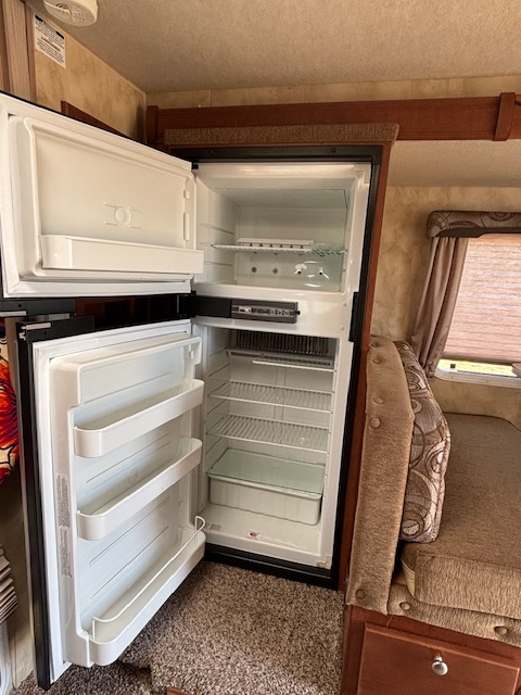 2015 Northwood Arctic Fox 811 Truck Camper in Travel Trailers & Campers in Lloydminster - Image 13