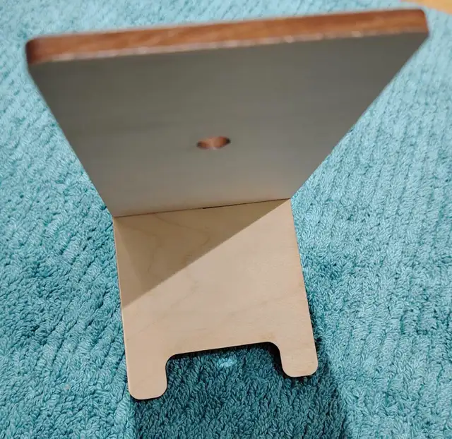 Beehive Cell Phone Stand63417635972867123