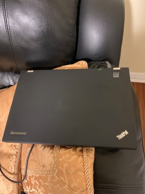 Lenovo T420s with Docking station in Laptops in Markham / York Region - Image 2