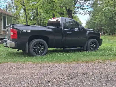 Certified! or as is? Bought new to me truck so selling my Very good condition 5.3l auto with 215ks B...