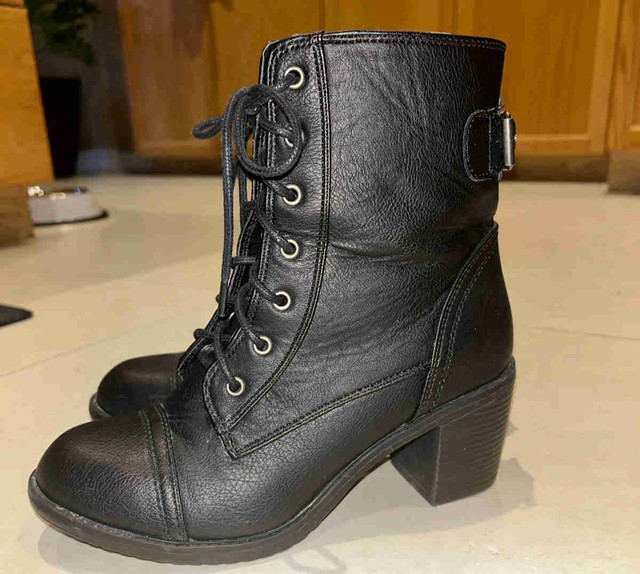 US Size 6 1/2 Black 2.5” Heel Combat Boots in Women's - Shoes in Oshawa / Durham Region
