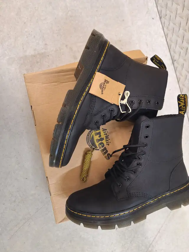 Dr Martens shoes in Men's Shoes in Oshawa / Durham Region - Image 7