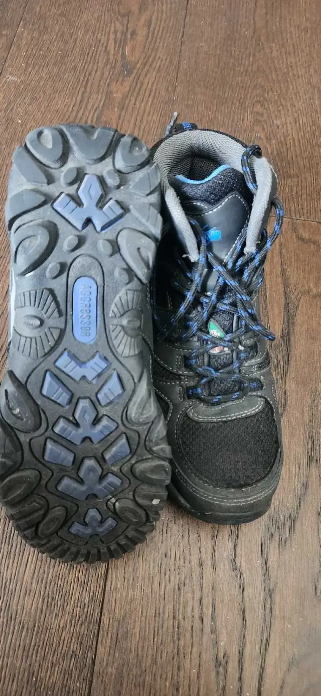 Womens Steel Toe Boots like new. Sz 6 in Women's - Shoes in Calgary - Image 6