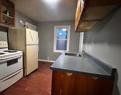 Apartment is Located in a small town of Rodney, Ontario, 40 minutes from London and 45 from Chatham...