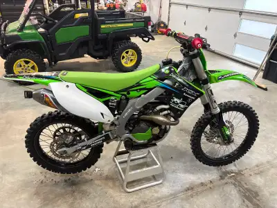Mint bike low hours. Fresh rebuild. Black anodizing. FMF exhaust. Airfork pump. Extras