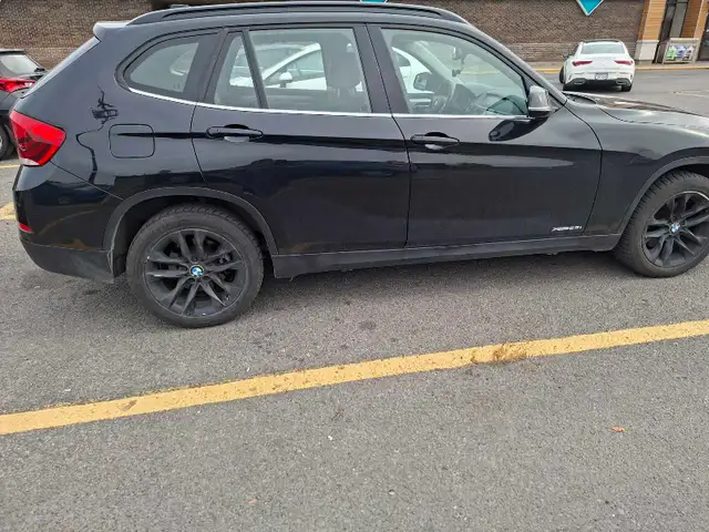 BMW X1 2015 596423552712069122