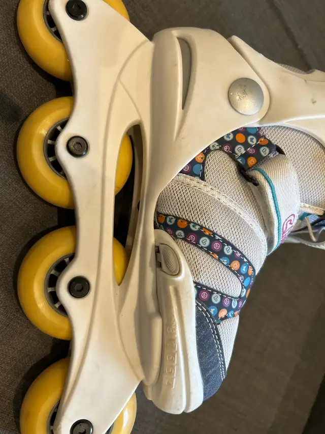 K2 inline skates - expandable size in Skates & Blades in City of Toronto - Image 6