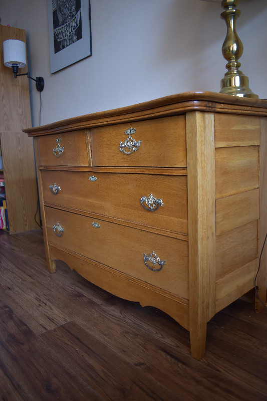 Restored 1890 Tiger Oak Dresser in Dressers & Wardrobes in Hamilton - Image 4