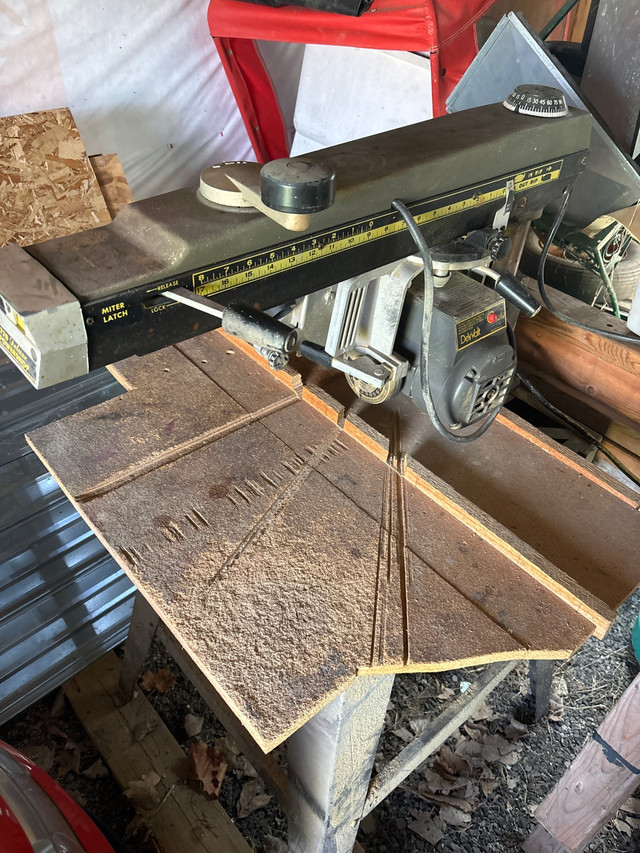 Radial arm saw in Power Tools in Belleville