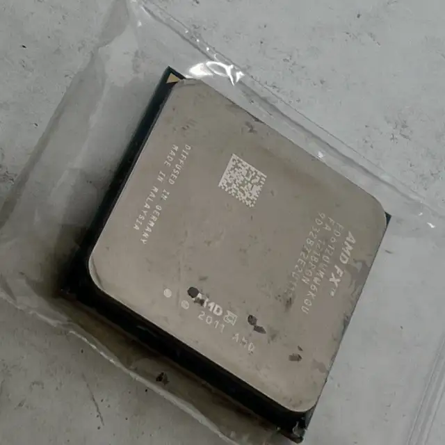 AMD FX-6120 cpu computer processing unit processor 3.6 GHz in System Components in Winnipeg - Image 4