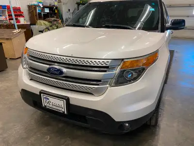 This vehicle is in mint condition! It was just in the garage for a service! We are selling as we hav...