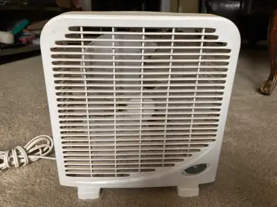2 Fans - Box and Tower, View more