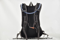 Hydration Backpack BRAND NEW Sac a dos 5L + 2L sac eau, Hiking