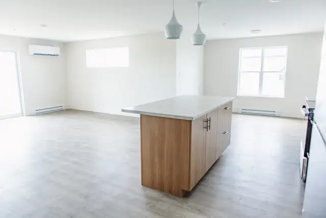Top floor corner with a beautiful view at 547 Cliffe St Dec 2026 in Long Term Rentals in Fredericton - Image 3