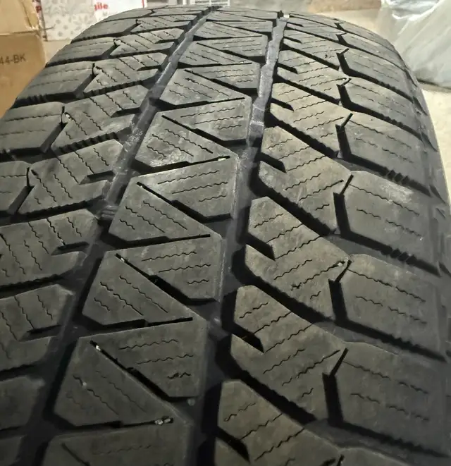 Pneus d'Hiver Winter tire Bridgestone Blizzak 205/55 R16  x 4 in Tires & Rims in Laval / North Shore - Image 2