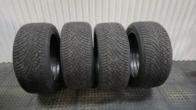 4 pneus d'hiver Nokian Hakkapeliitta R5, 255/45R19, Tesla Y. Prix ferme 300$/4