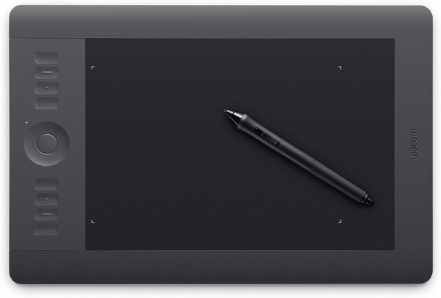 Wacom Intuos 5 Touch Small Pen Tablet (PTH-450) dans Autre  à Ville de Montréal