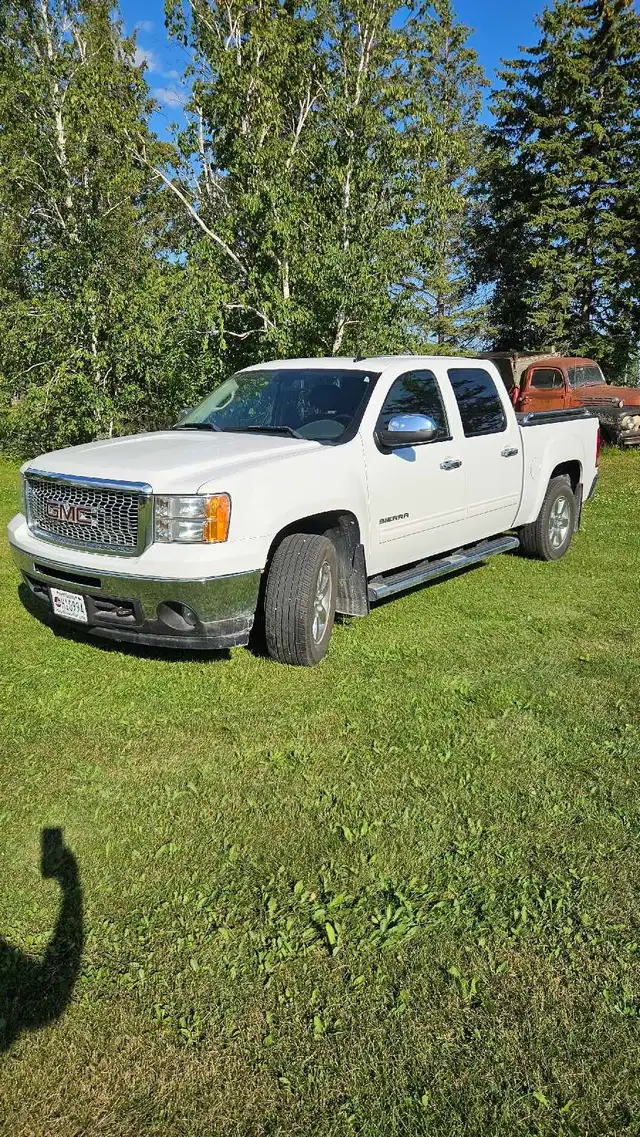 2011 GMC Sierra SLT Crew