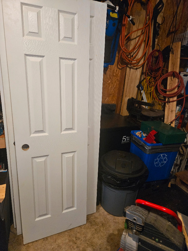2-6 panel Hollow Core new (ish) interior doors 32" - 24" $50 ea in Windows, Doors & Trim in Oakville / Halton Region