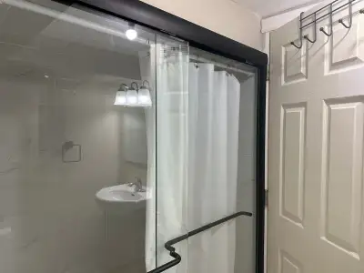 Furnished Room for rent available - sharing with girl in Malton