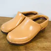 Antique style womens leather and wood shoes