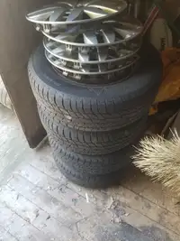 Set of tires for minivan